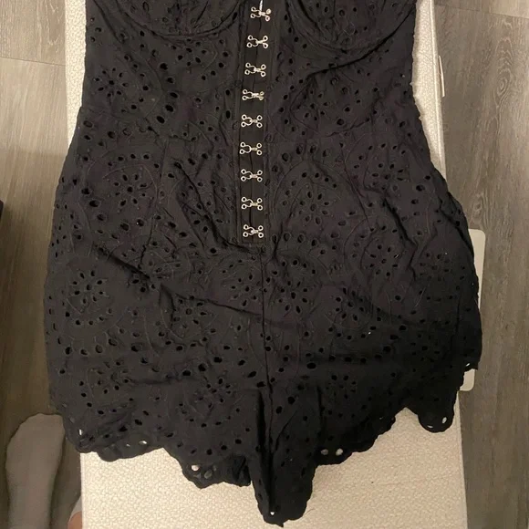 TOBI Romper - Picture 7 of 8